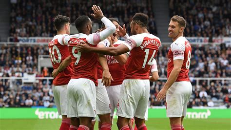 Arsenal vs Everton .